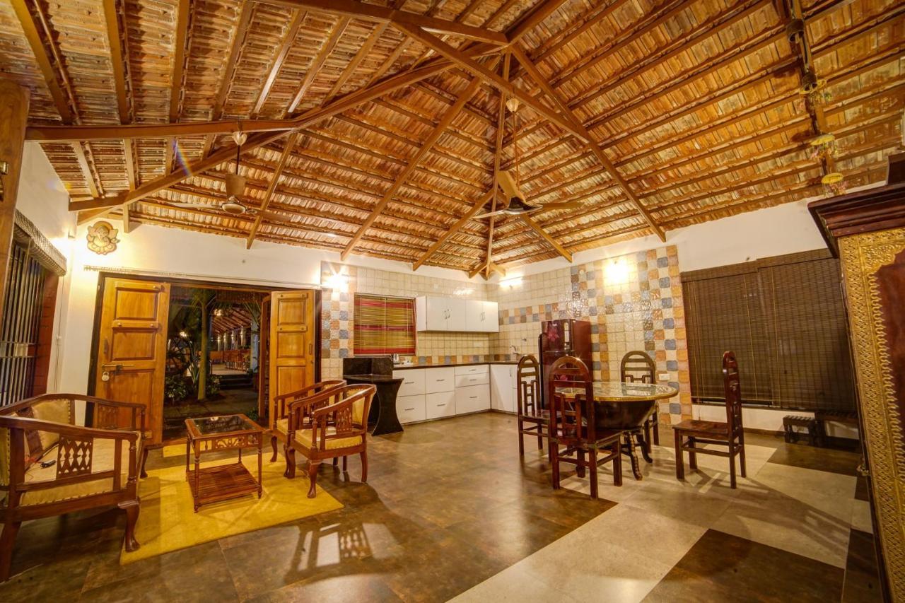 Brown Town Resort & Spa Hyderabad Exteriör bild