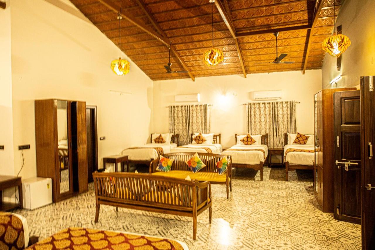Brown Town Resort & Spa Hyderabad Exteriör bild