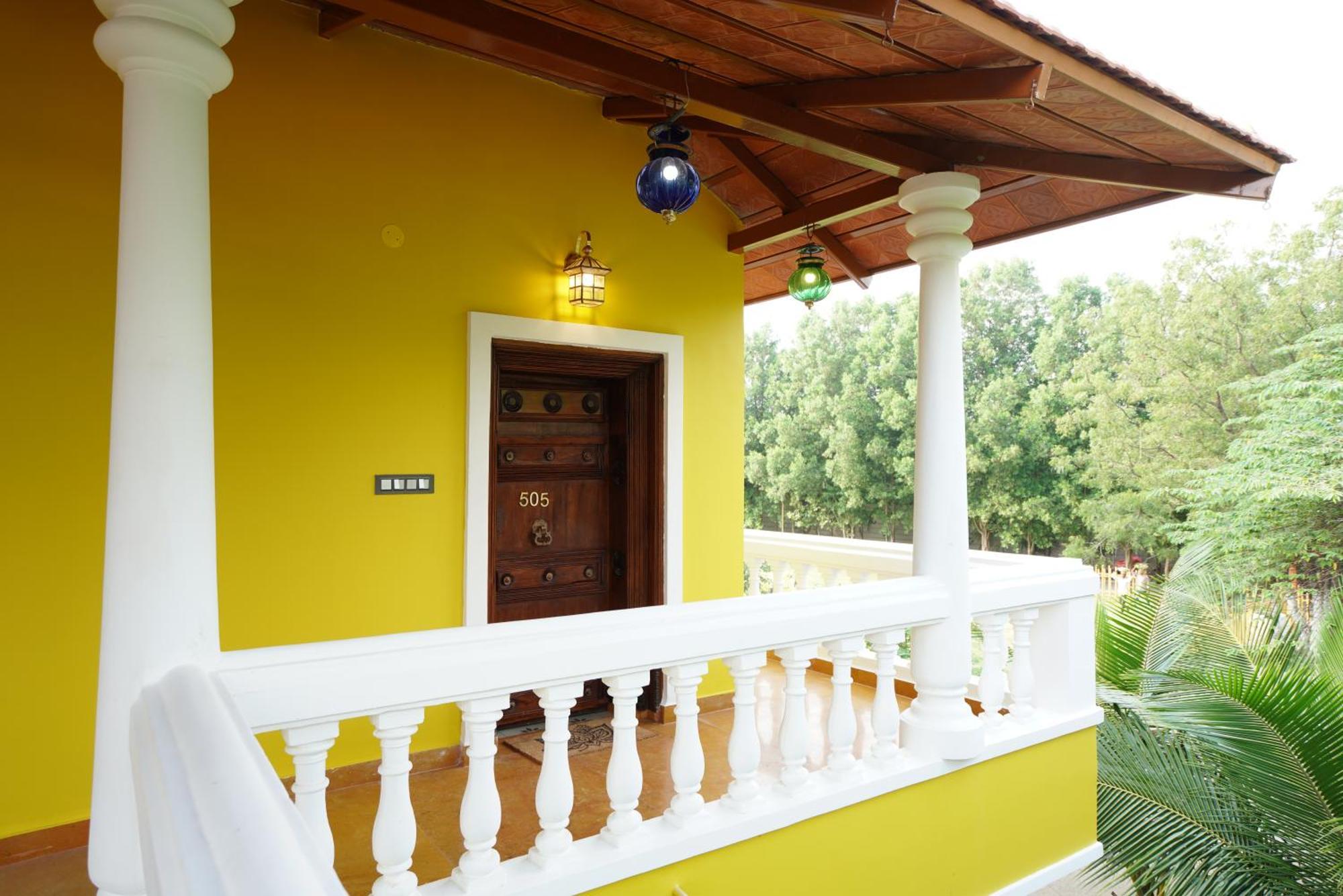 Brown Town Resort & Spa Hyderabad Exteriör bild