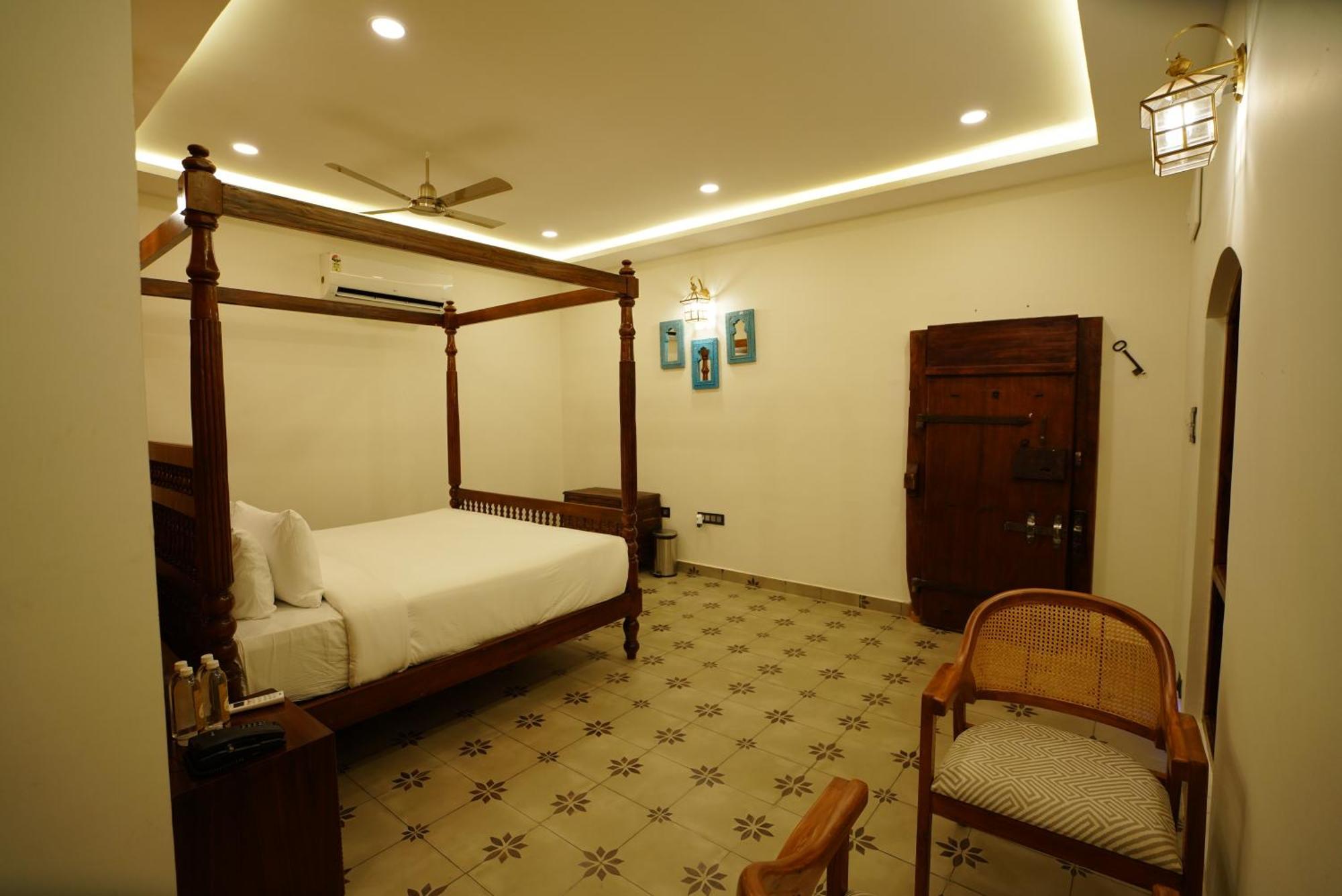 Brown Town Resort & Spa Hyderabad Exteriör bild