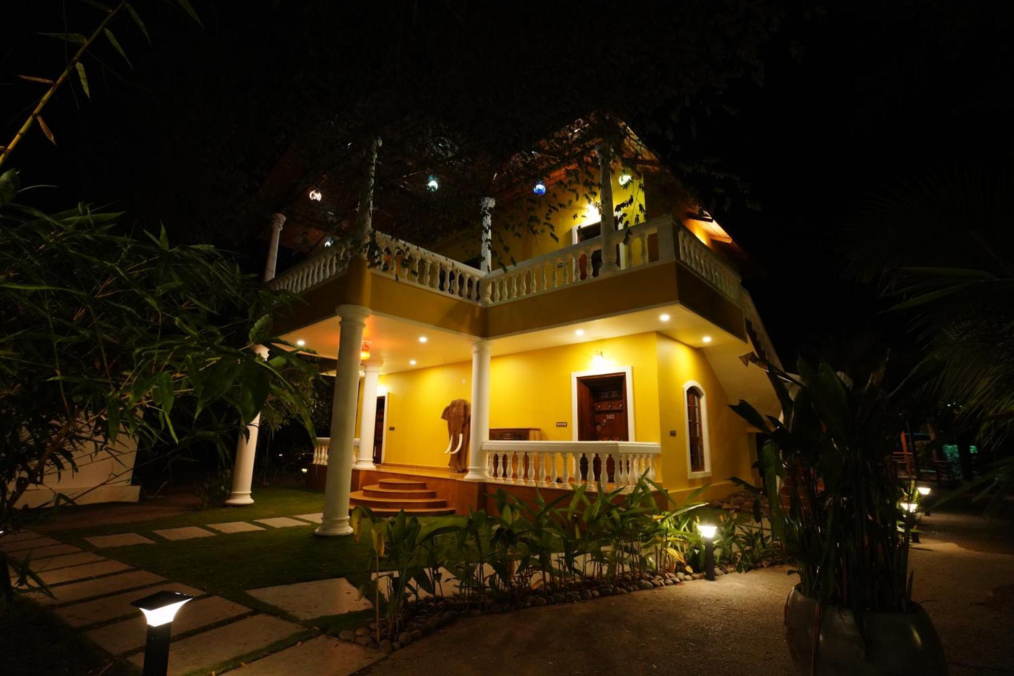 Brown Town Resort & Spa Hyderabad Exteriör bild